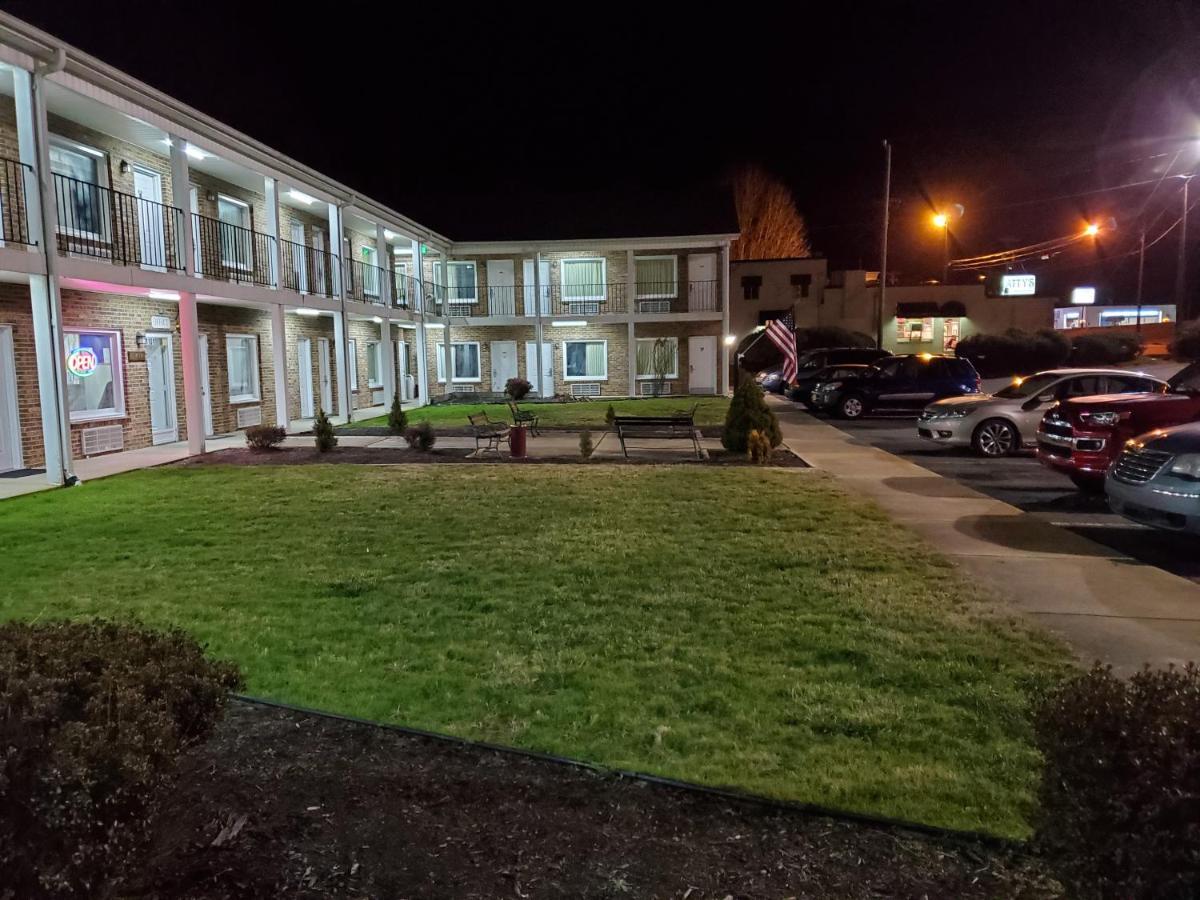 Elk Hotel 2*